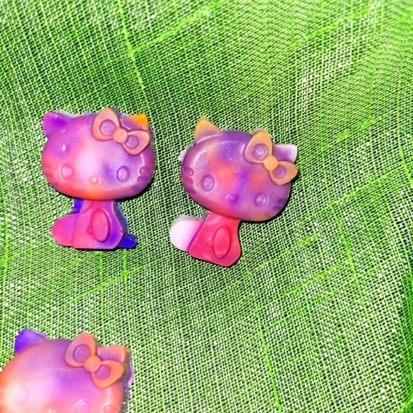 🎀Free With A Bundle Of 2 or More Item's🎀Handcrafted 🫧 Hello Kitty Soap 🫧 - Picture 2 of 14